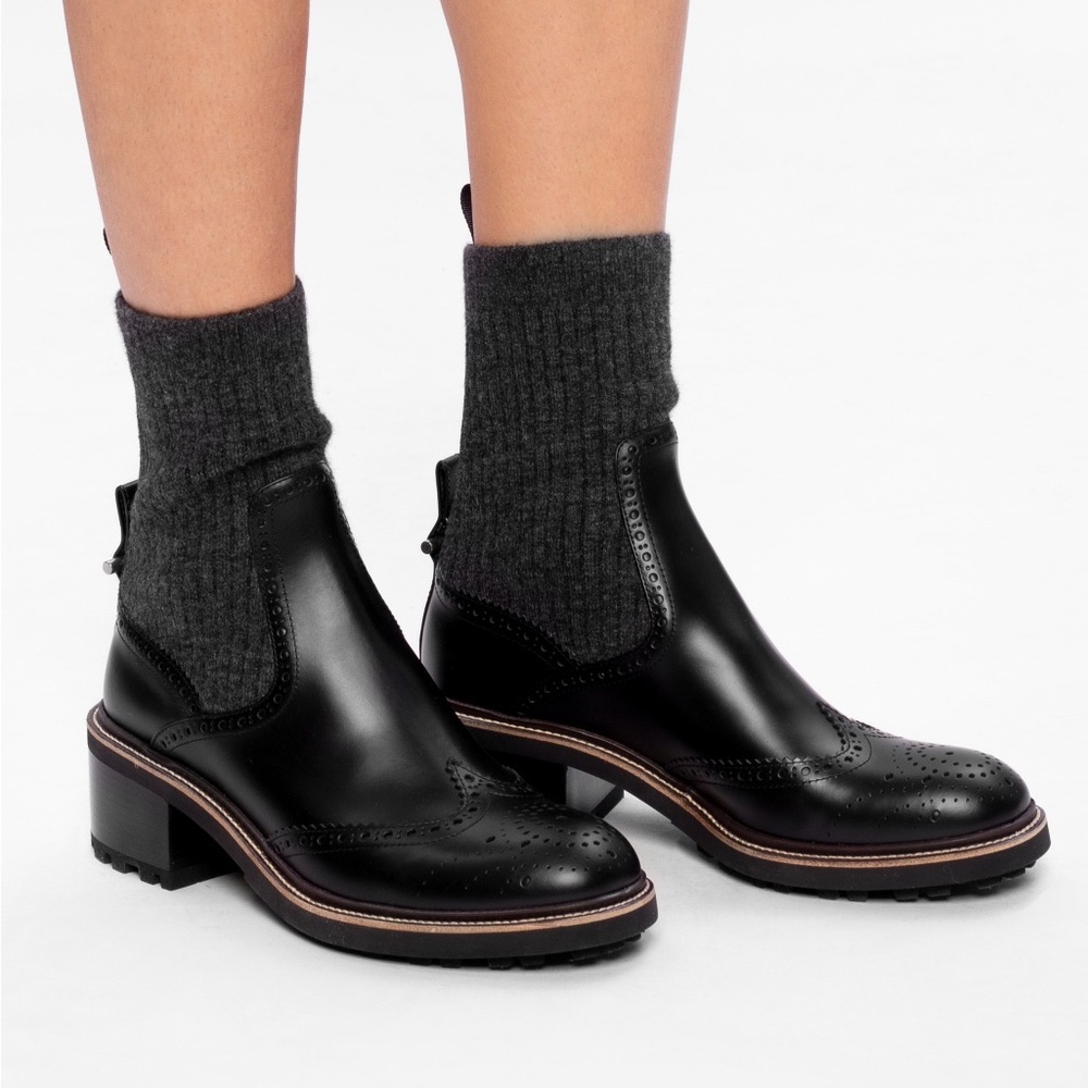 NWOT Chloe Franne ribbed-knit and leather ankle boots